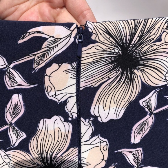 BARDOT Revolve FLORAL Casey OFF THE SHOULDER Ruffle Sleeve Dress Womens Sz 6/M - Picture 9 of 11